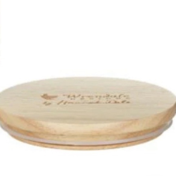 Wrendale Designs Winter Wonderland Candle in Lidded Jar, NWT - Picture 4 of 11